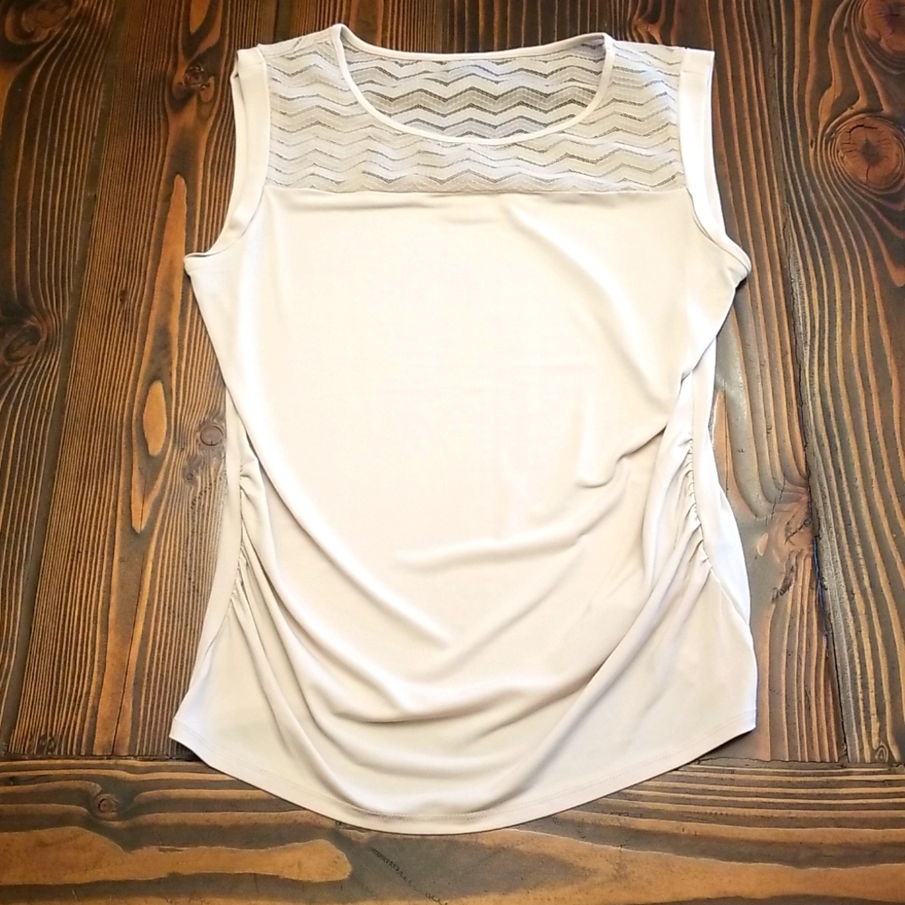 New York and Co sleeveless and ruched top